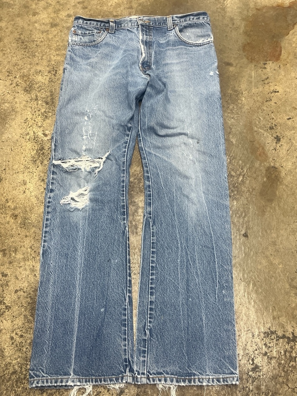Y2K Levi’s 517 Bootcut Jeans Men’s 36 x 34 Distressed Faded Heavyweight Grunge